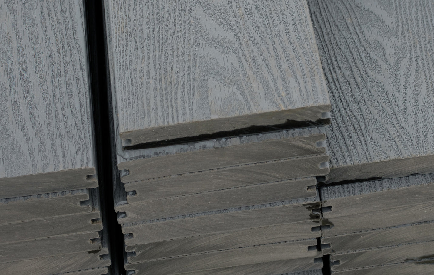 Decking Dark Grey 137x22x5800mm/pc